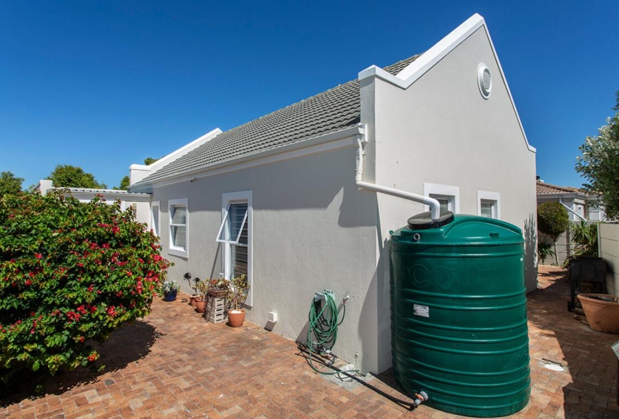 3 Bedroom Property for Sale in Sunningdale Western Cape